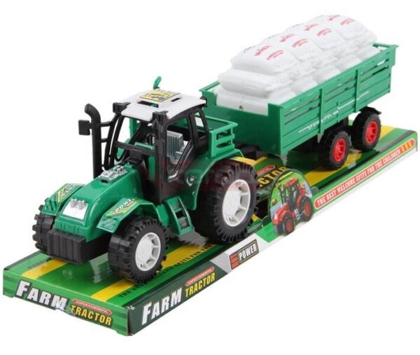 Traktor z przyczepą i workami